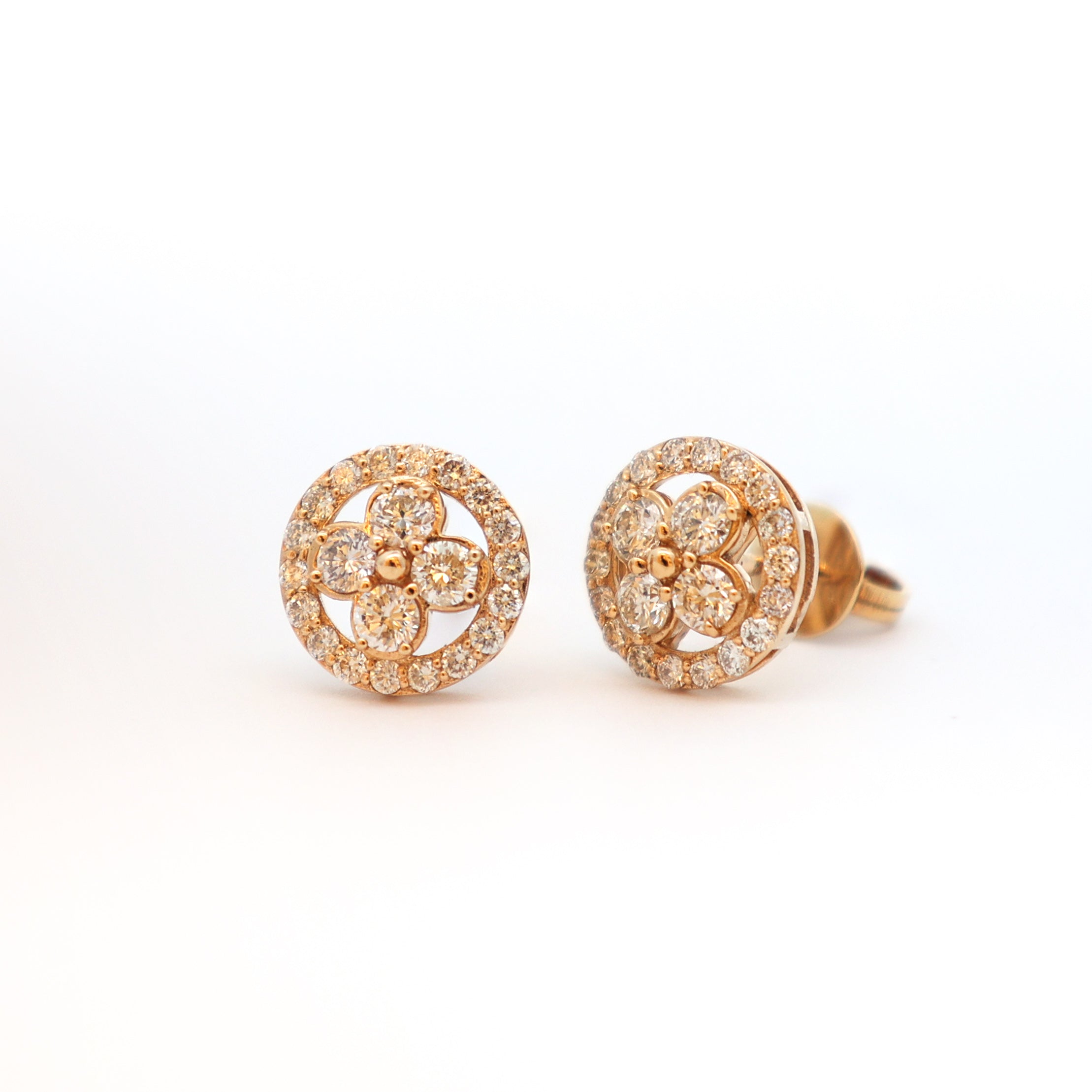 18K Yellow Gold Round Diamond Stud Earrings – 0.70ct.
