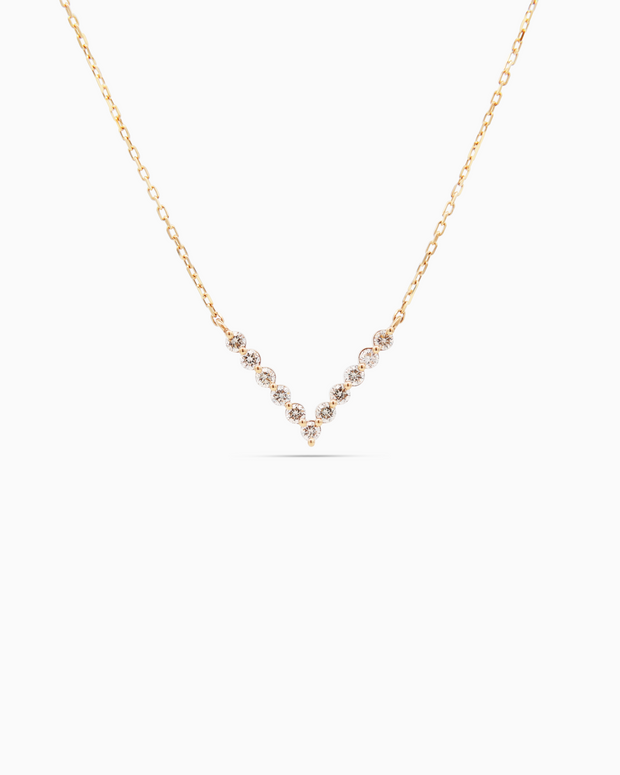 18K Yellow Gold 11-Stone Diamond Pendant Necklace – 0.30ct.