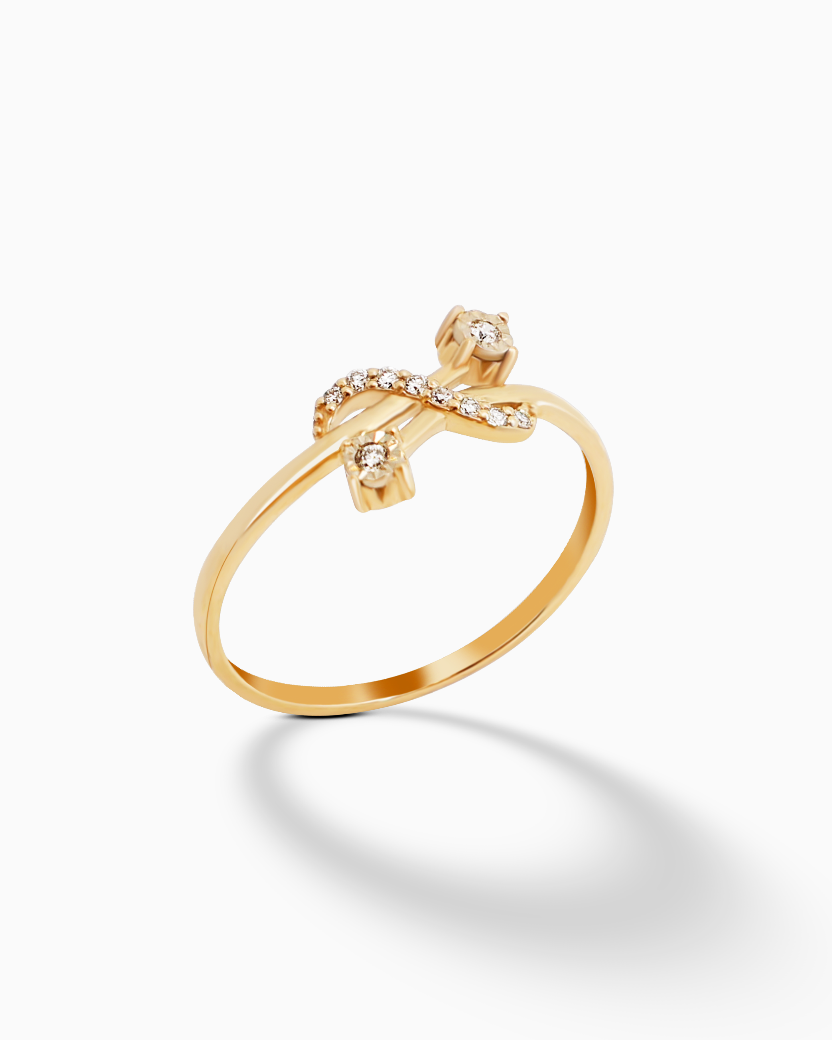 18K Gold Round Brilliant Diamond Dainty Solitaire Ring