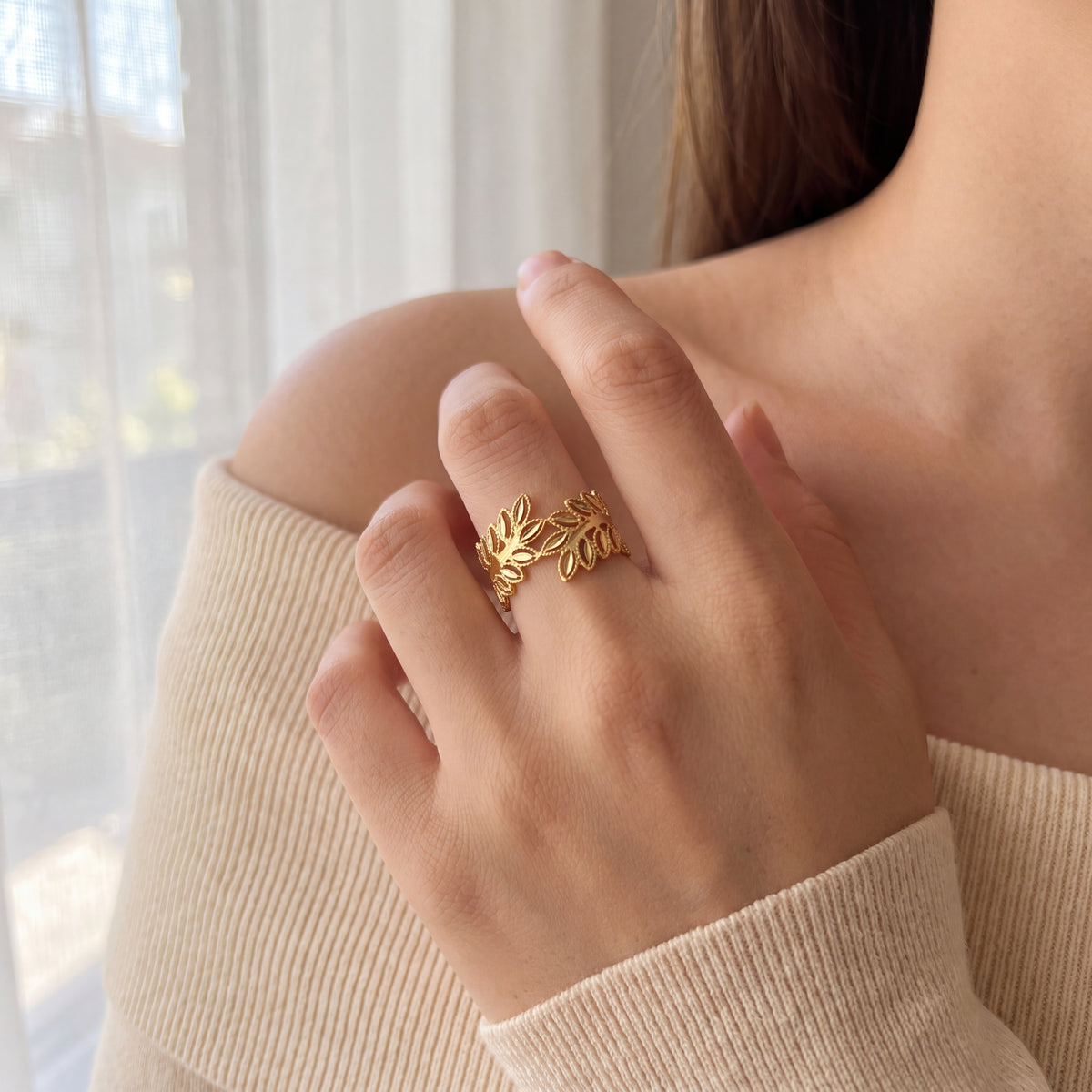 Yellow Gold Openwork Leaf Motif Band Ring