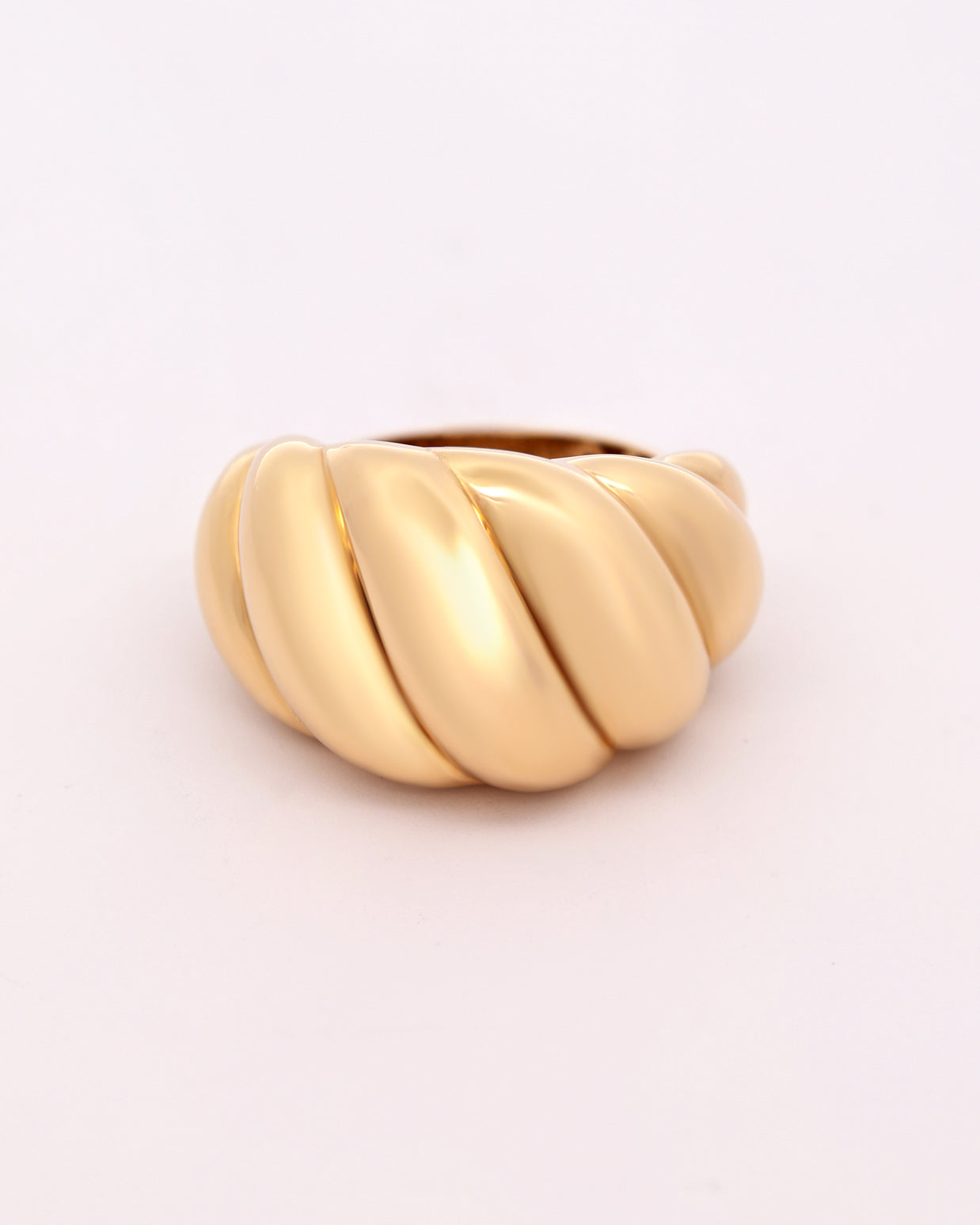18K Gold Twisted Dome Ring – 5.50g.