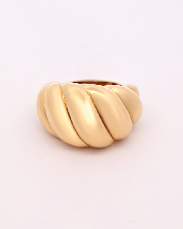 18K Gold Twisted Dome Ring – 5.50g.