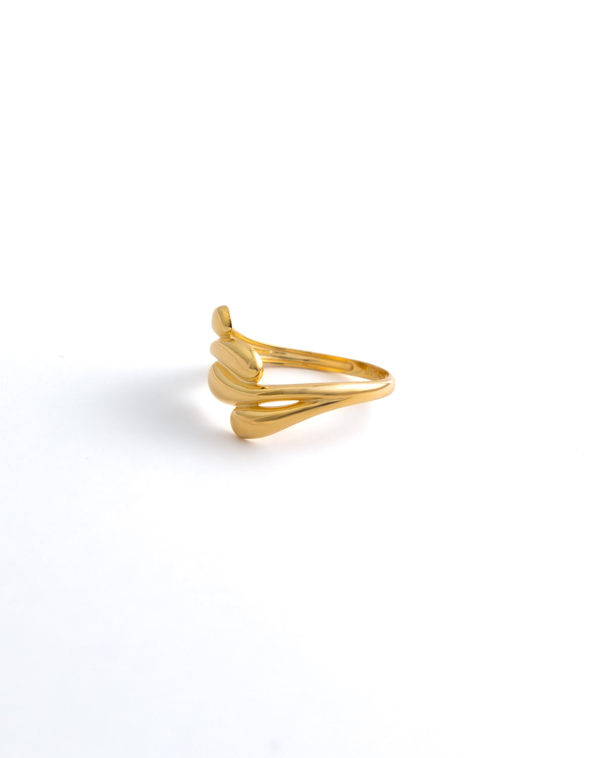 Sculptural Teardrop Statement Ring in 18K Yellow Gold