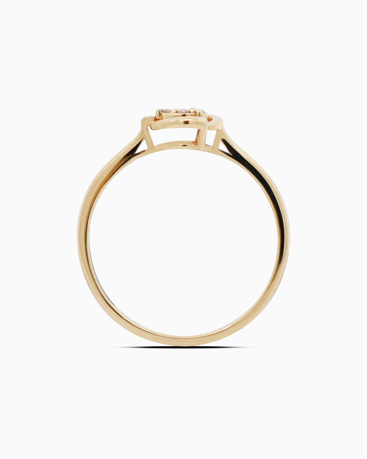 18K Gold Round Brilliant Diamond Graceful Solitaire Ring