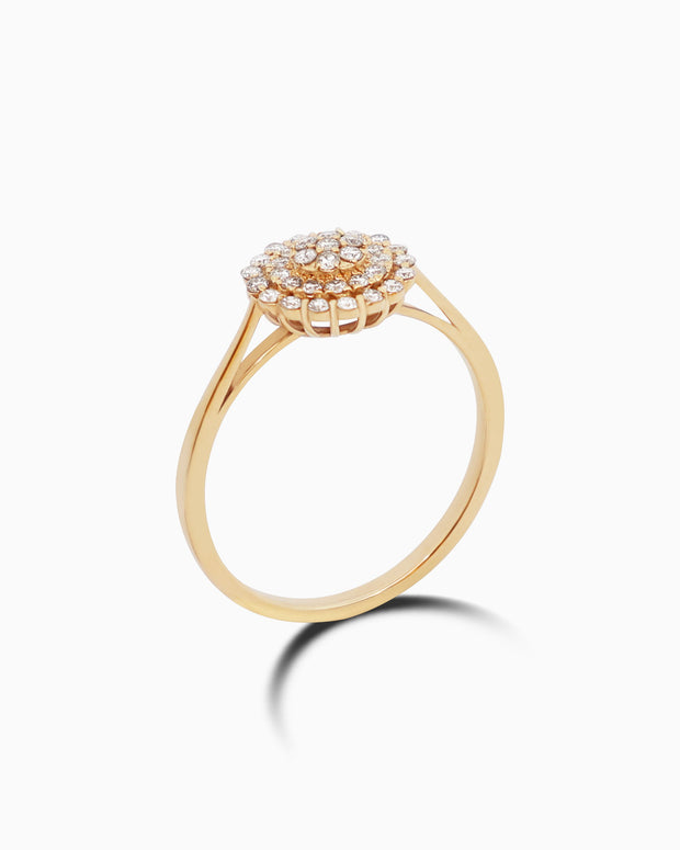18K Gold Round Brilliant Diamond Bold Solitaire Ring