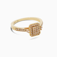 18K Gold Round Brilliant Diamond Bold Solitaire Ring