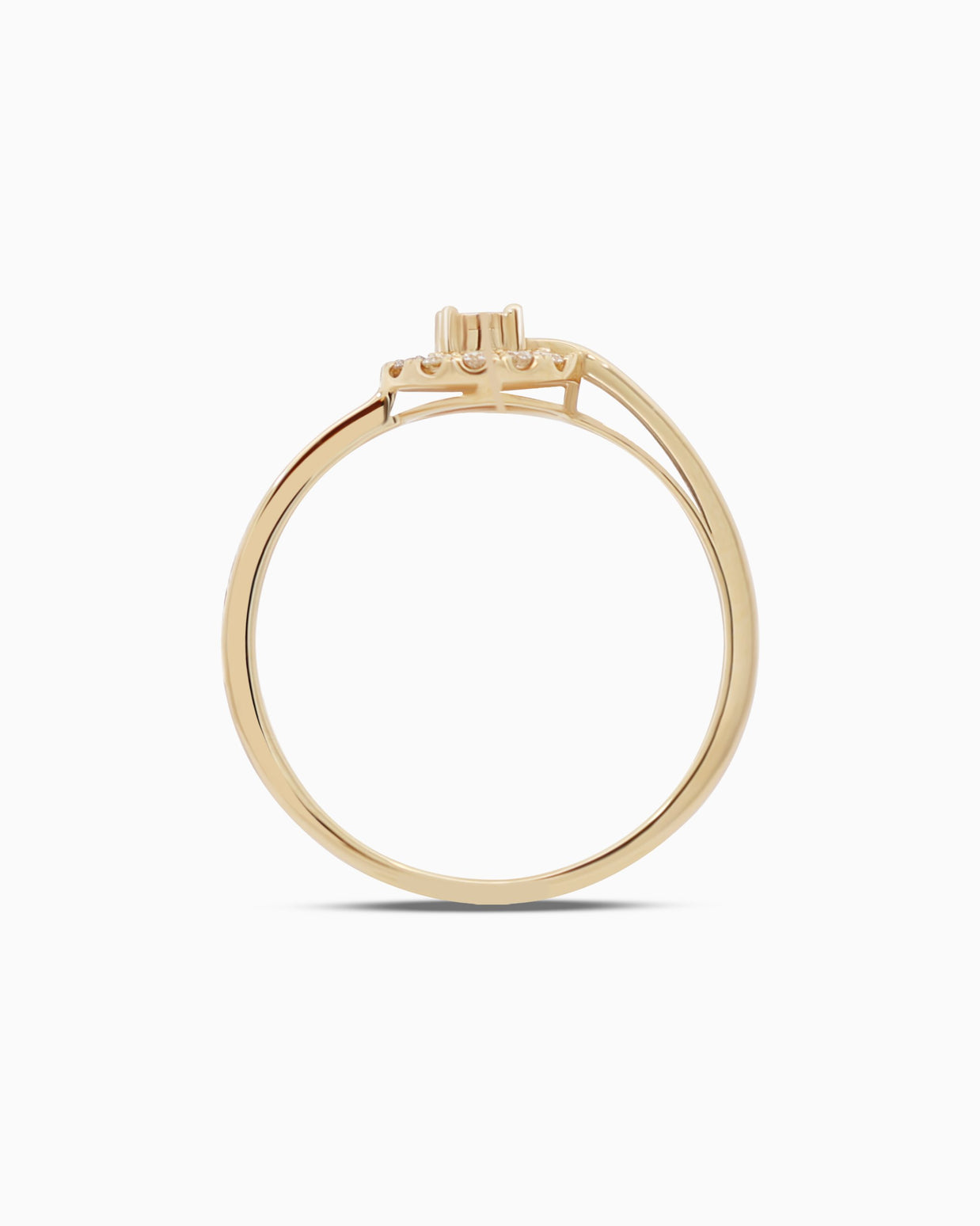 18K Gold Round Brilliant Diamond Delicate Solitaire Ring
