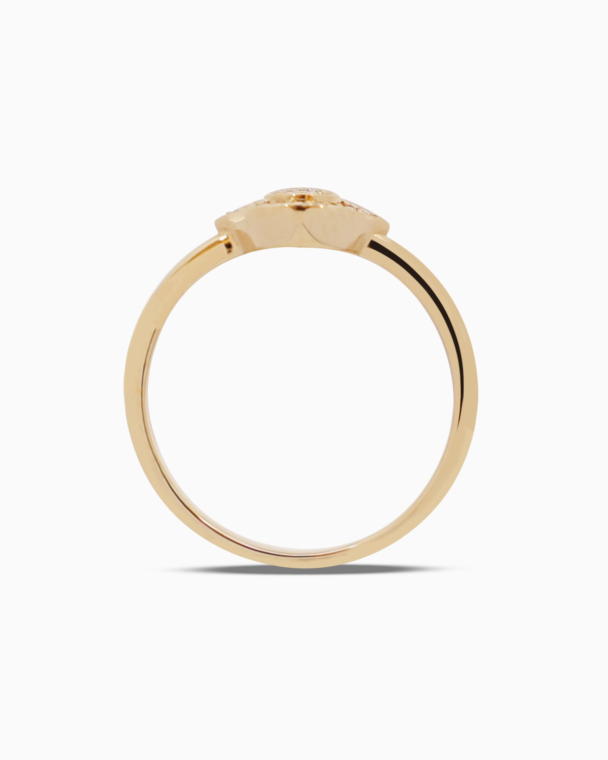 18K Gold Round Brilliant Diamond Graceful Solitaire Ring