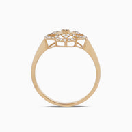 18K Gold Round Brilliant Diamond Charming Solitaire Ring