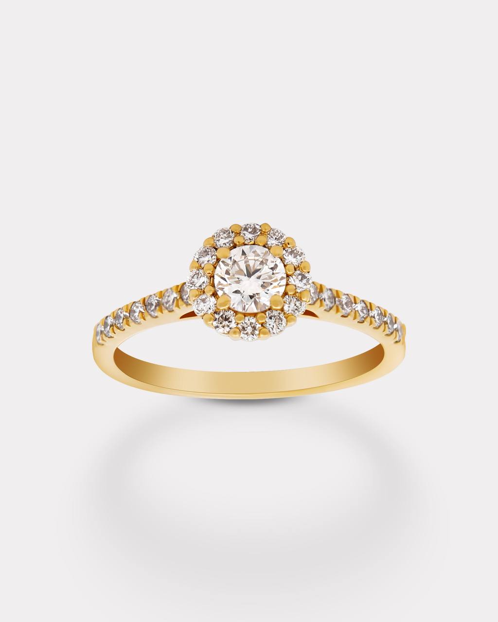 18K Gold Round Brilliant Exquisite Diamond Band