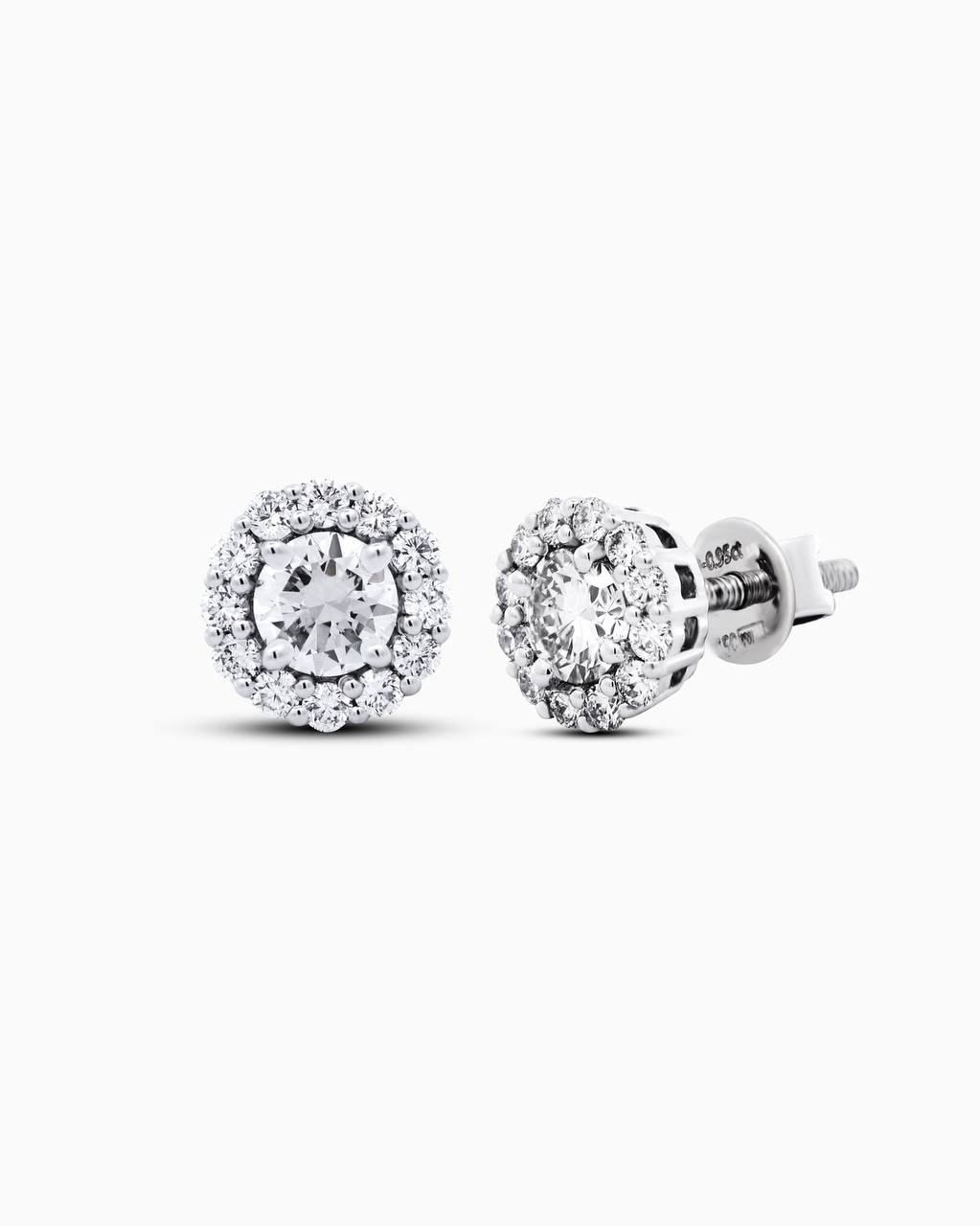 18K White Gold Diamond Cluster Stud Earrings – 0.90ct.