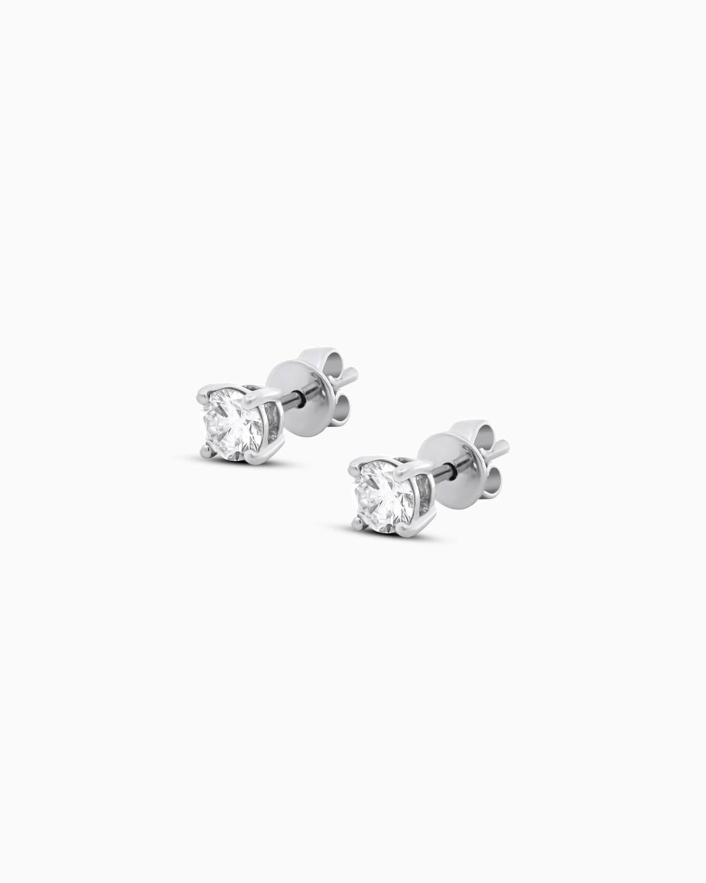 18K White Gold Round Diamond Stud Earrings – 0.40ct.