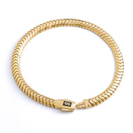 Articulated Chevron Link Choker Bracelet in Yellow Gold